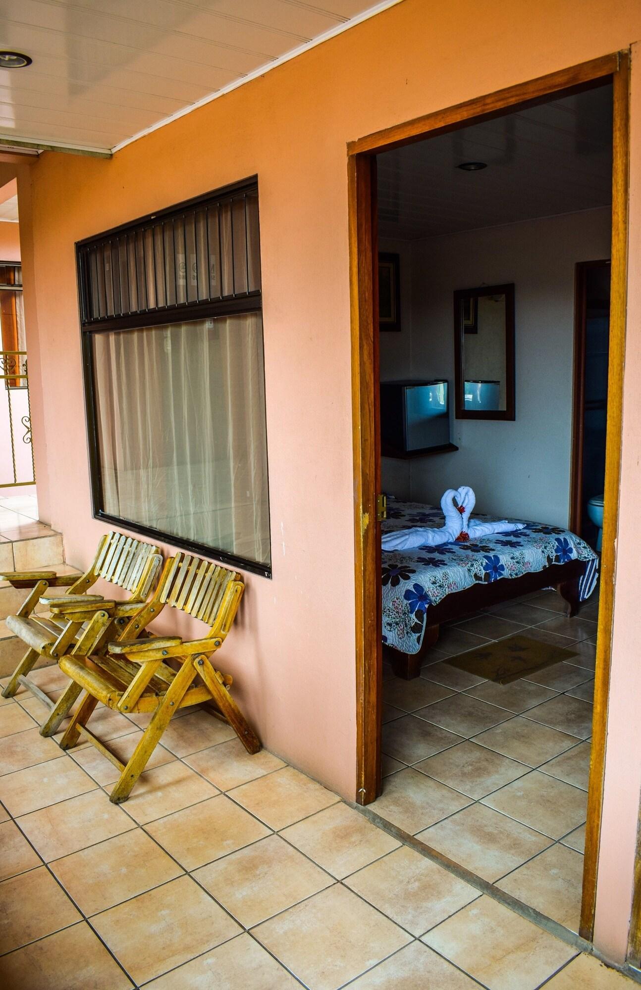 Hotel La Choza Inn La Fortuna Buitenkant foto