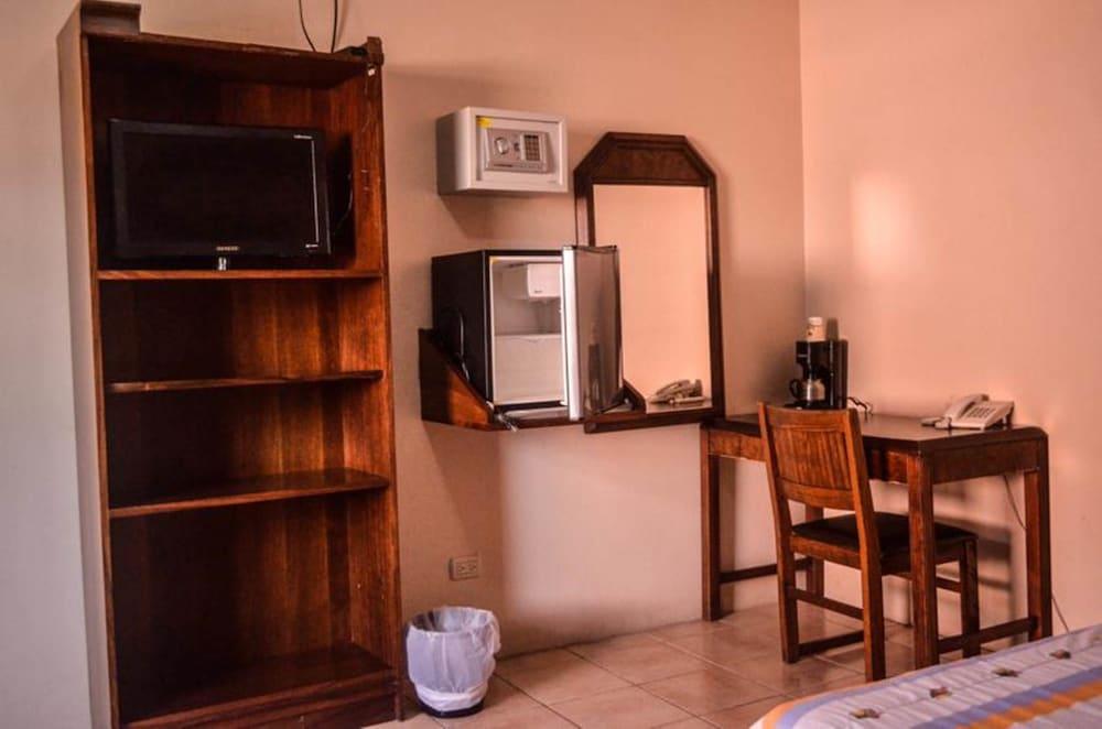 Hotel La Choza Inn La Fortuna Buitenkant foto