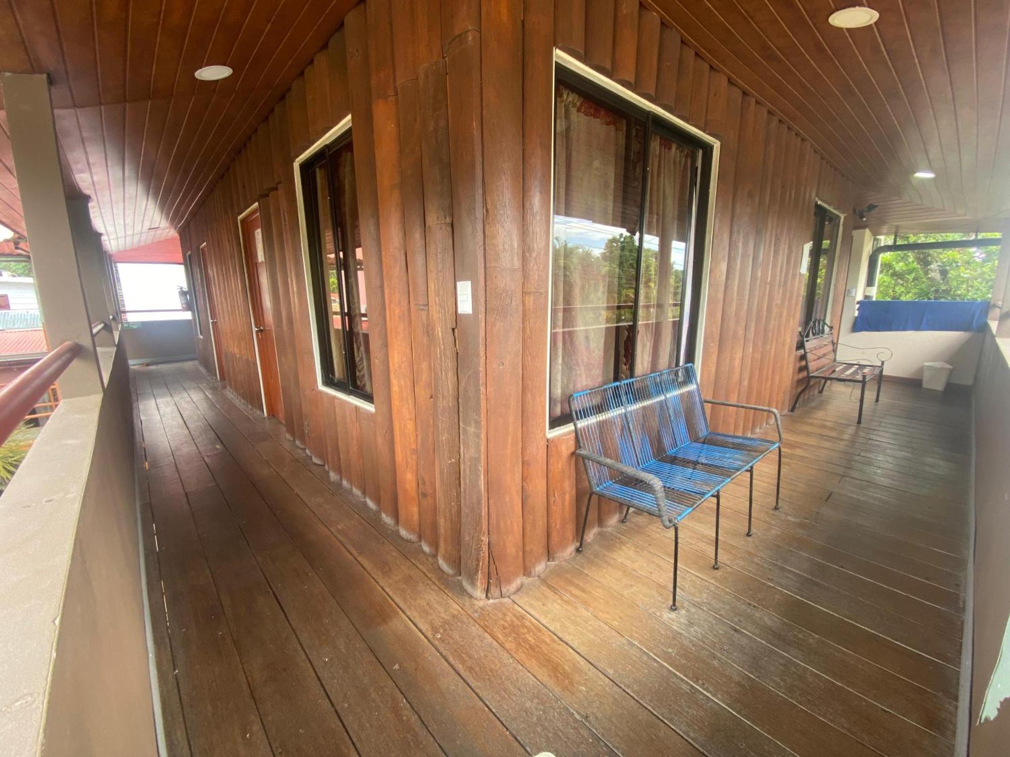 Hotel La Choza Inn La Fortuna Buitenkant foto