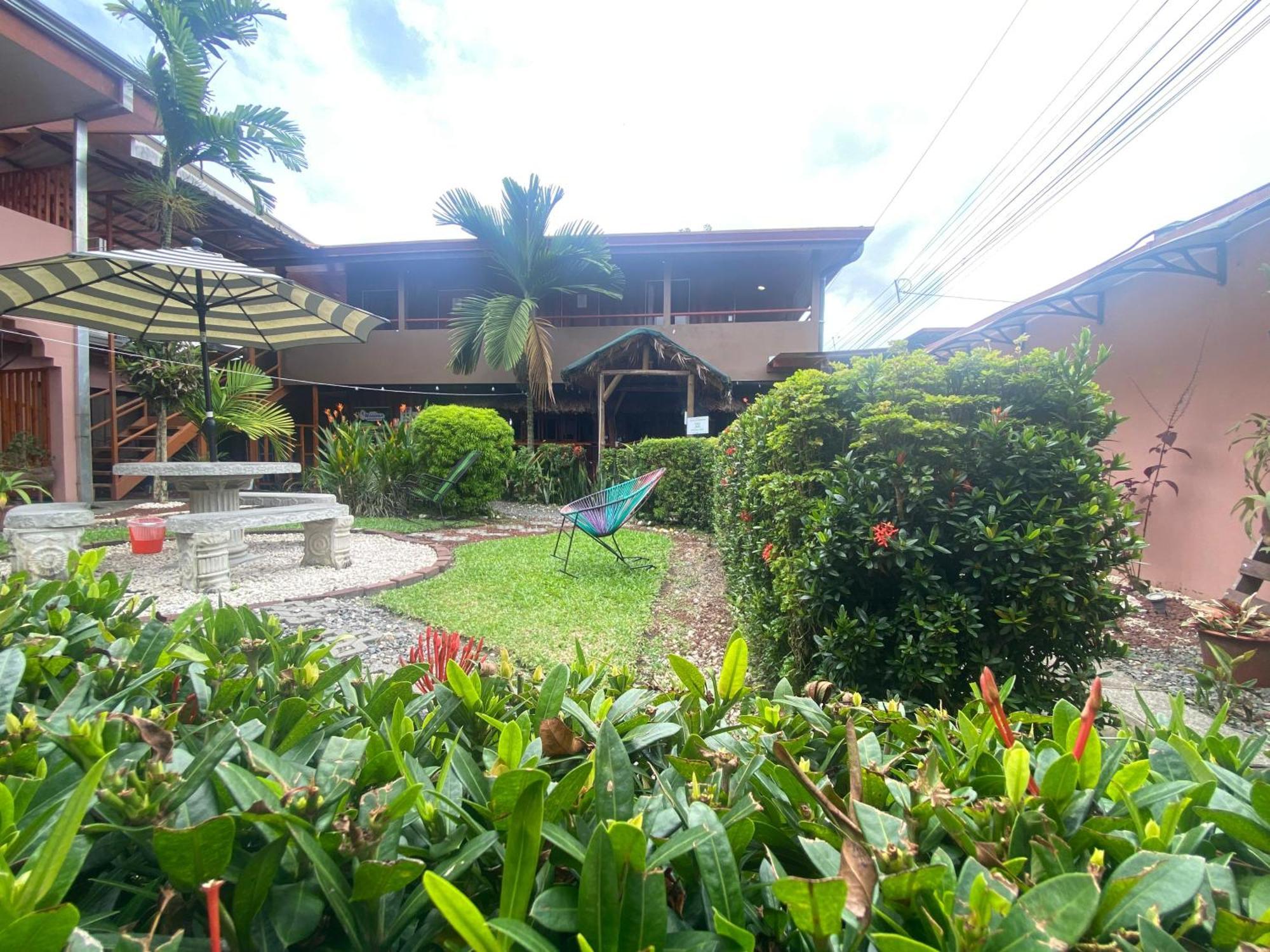 Hotel La Choza Inn La Fortuna Buitenkant foto
