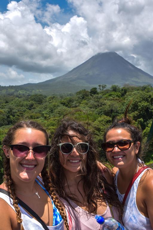Hotel La Choza Inn La Fortuna Buitenkant foto