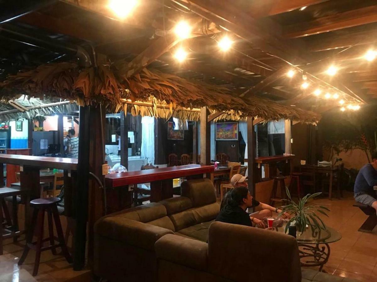 Hotel La Choza Inn La Fortuna Buitenkant foto